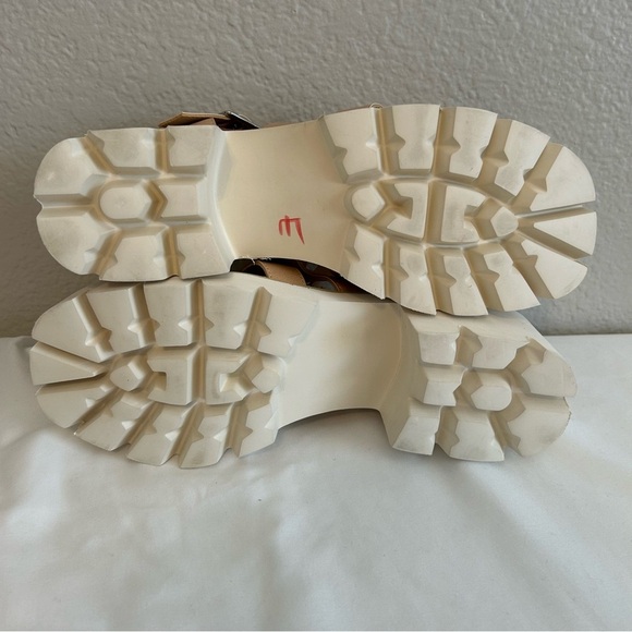 Oasis Society Women’s Platform Gladiator Sandal in Light Tan/White, Size 8.5 - Picture 8 of 9